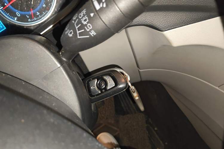 Used Huasong 7  Vehicle Key