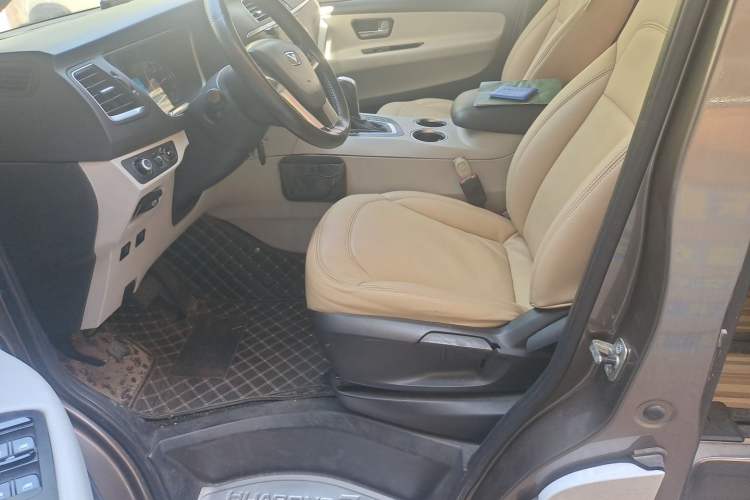Used Huasong 7 2015 2.0T Automatic Comfort Model Left Front Seat