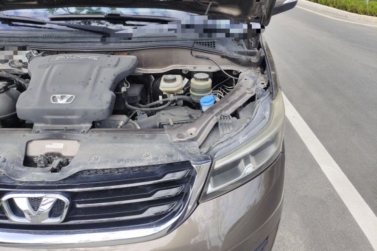Used Huasong 7 2015 2.0T Automatic Comfort Model Engine Bay Left