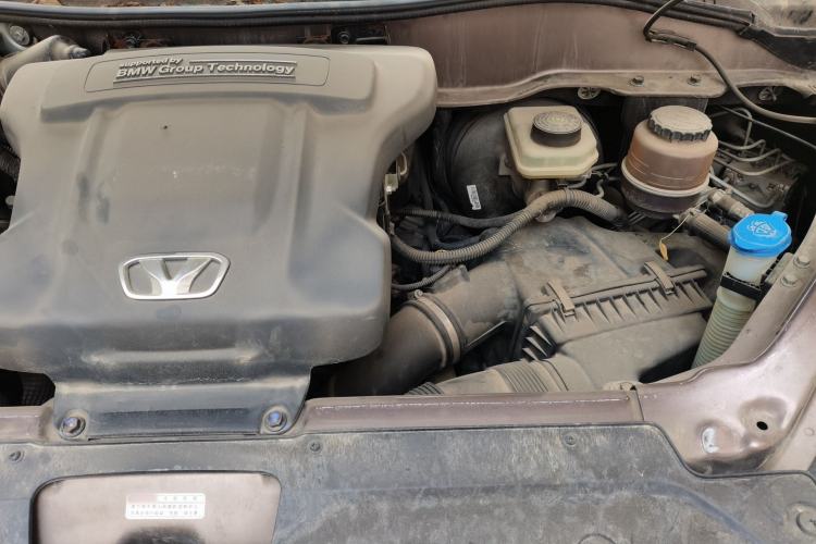 Used Huasong 7 2015 2.0T Automatic Comfort Model Engine Bay Left