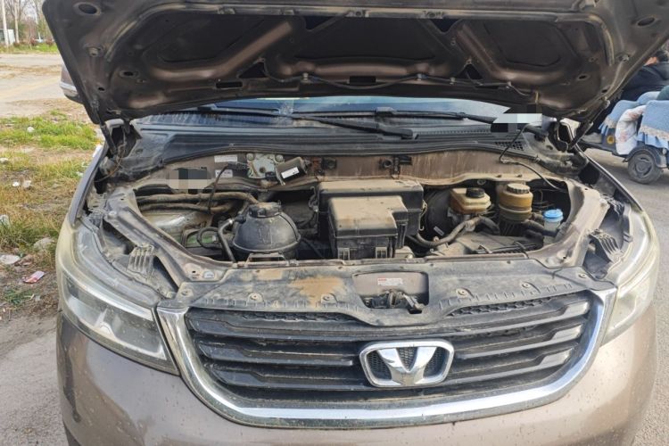 Used Huasong 7 2015 2.0T Automatic Comfort Model Engine Bay