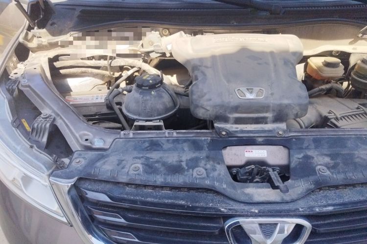 Used Huasong 7 2015 2.0T Automatic Comfort Model Engine Bay Right
