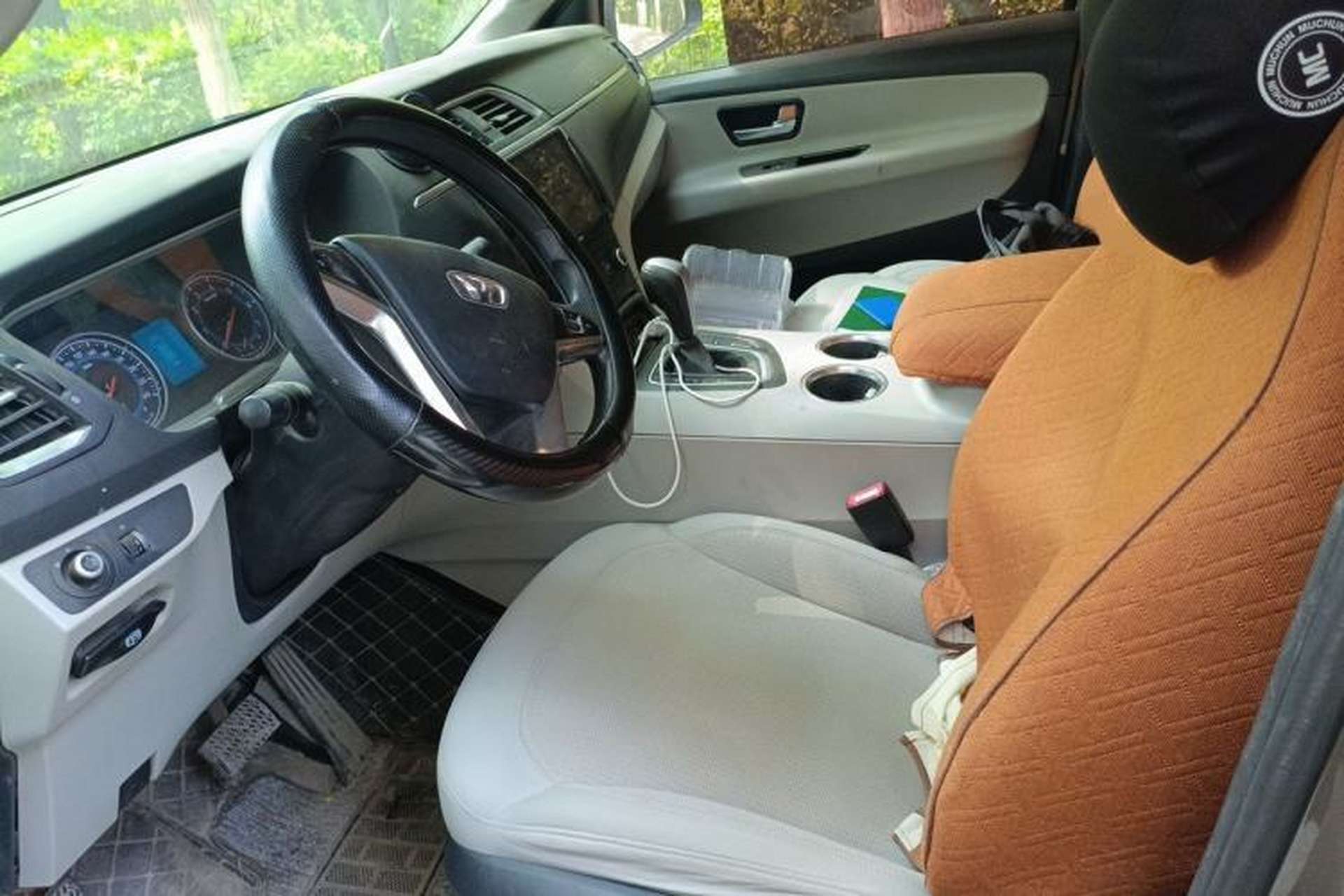 Used Huasong 7 2015 2.0T Automatic Comfort Model Left Front Seat