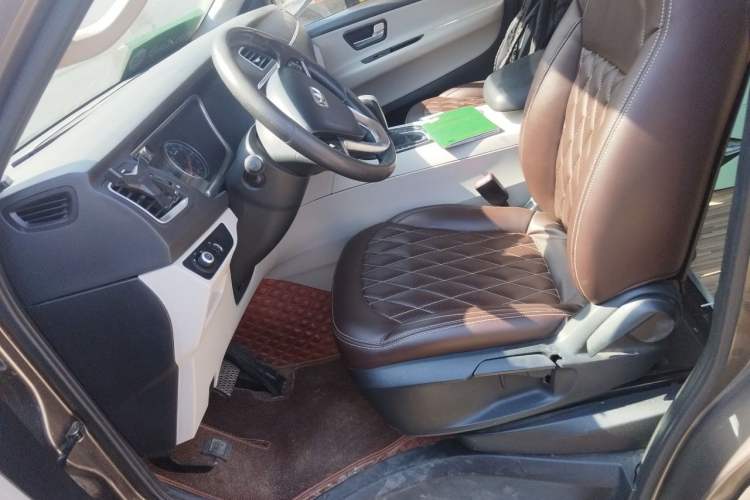 Used Huasong 7 2015 2.0T Automatic Comfort Model Left Front Seat