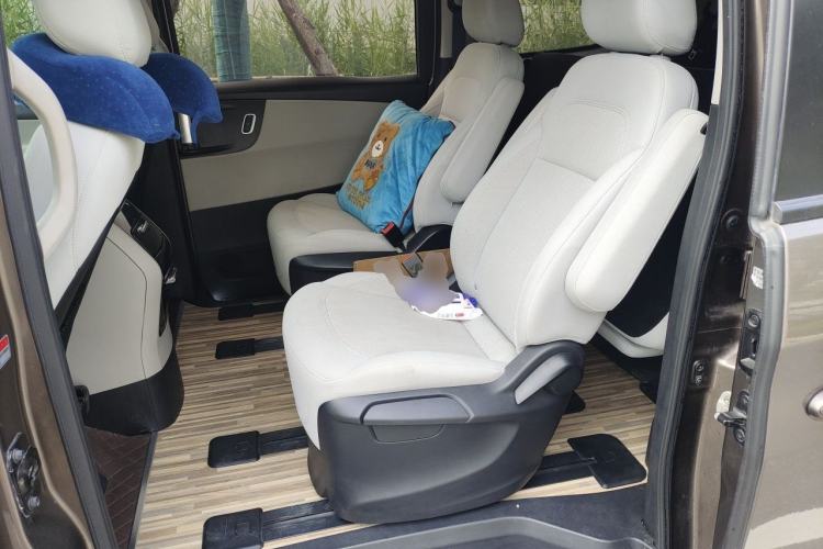Used Huasong 7 2015 2.0T Automatic Comfort Model Left Rear Seat