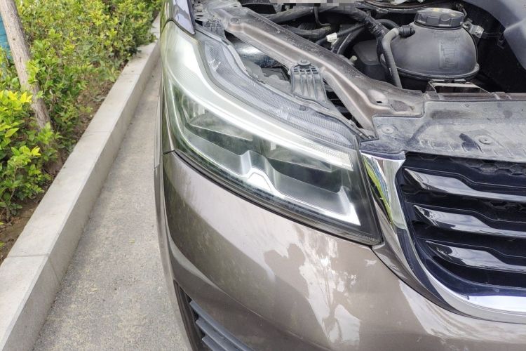Used Huasong 7 2015 2.0T Automatic Comfort Model Right Front Headlight