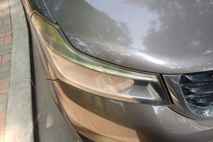 Used Huasong 7 2015 2.0T Automatic Comfort Model Right Front Headlight