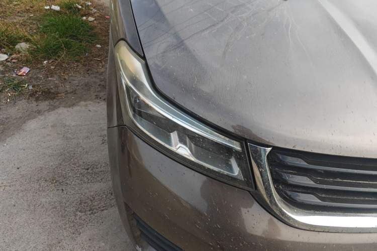 Used Huasong 7 2015 2.0T Automatic Comfort Model Right Front Headlight