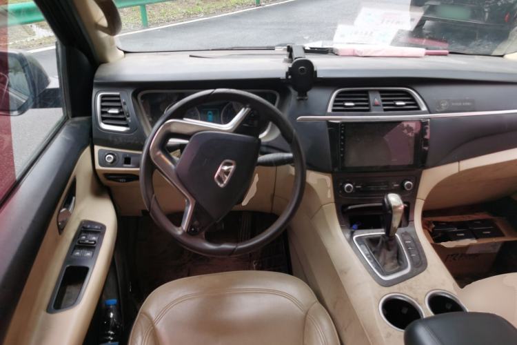 Used Huasong 7 2015 2.0T Automatic Comfort Model Steering Wheel
