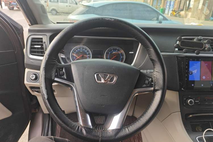 Used Huasong 7 2015 2.0T Automatic Comfort Model Steering Wheel