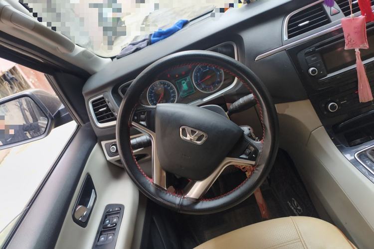 Used Huasong 7 2015 2.0T Automatic Comfort Model Steering Wheel