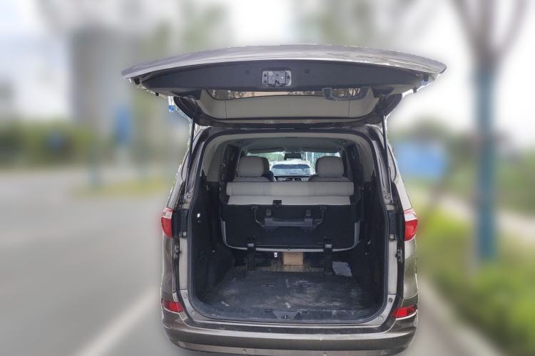 Used Huasong 7 2015 2.0T Automatic Comfort Model Trunk