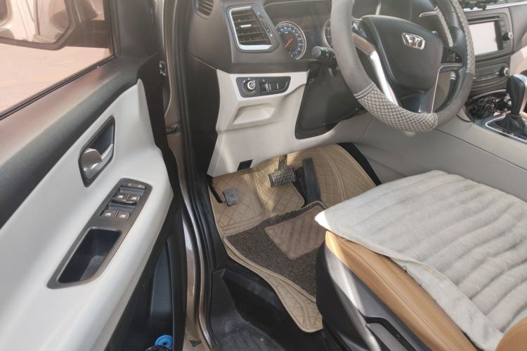 Used Huasong 7 2017 2.0T Automatic Elite Edition Driver Seat
