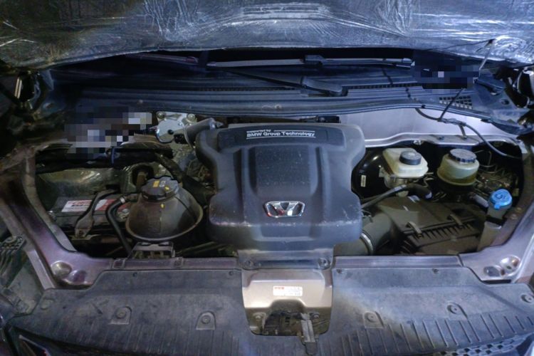 Used Huasong 7 2017 2.0T Automatic Elite Edition Engine Bay