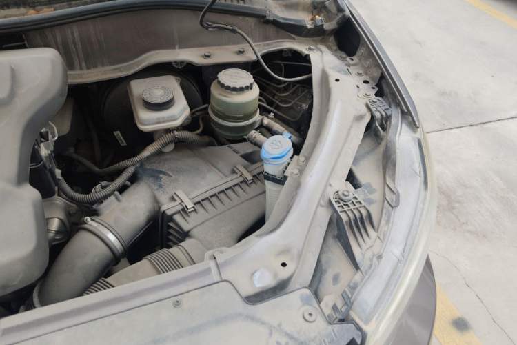 Used Huasong 7 2017 2.0T Automatic Elite Edition Engine Bay Left
