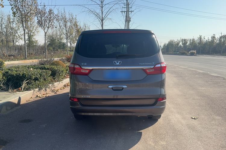 Used Huasong 7 2017 2.0T Automatic Standard Edition Exterior 4