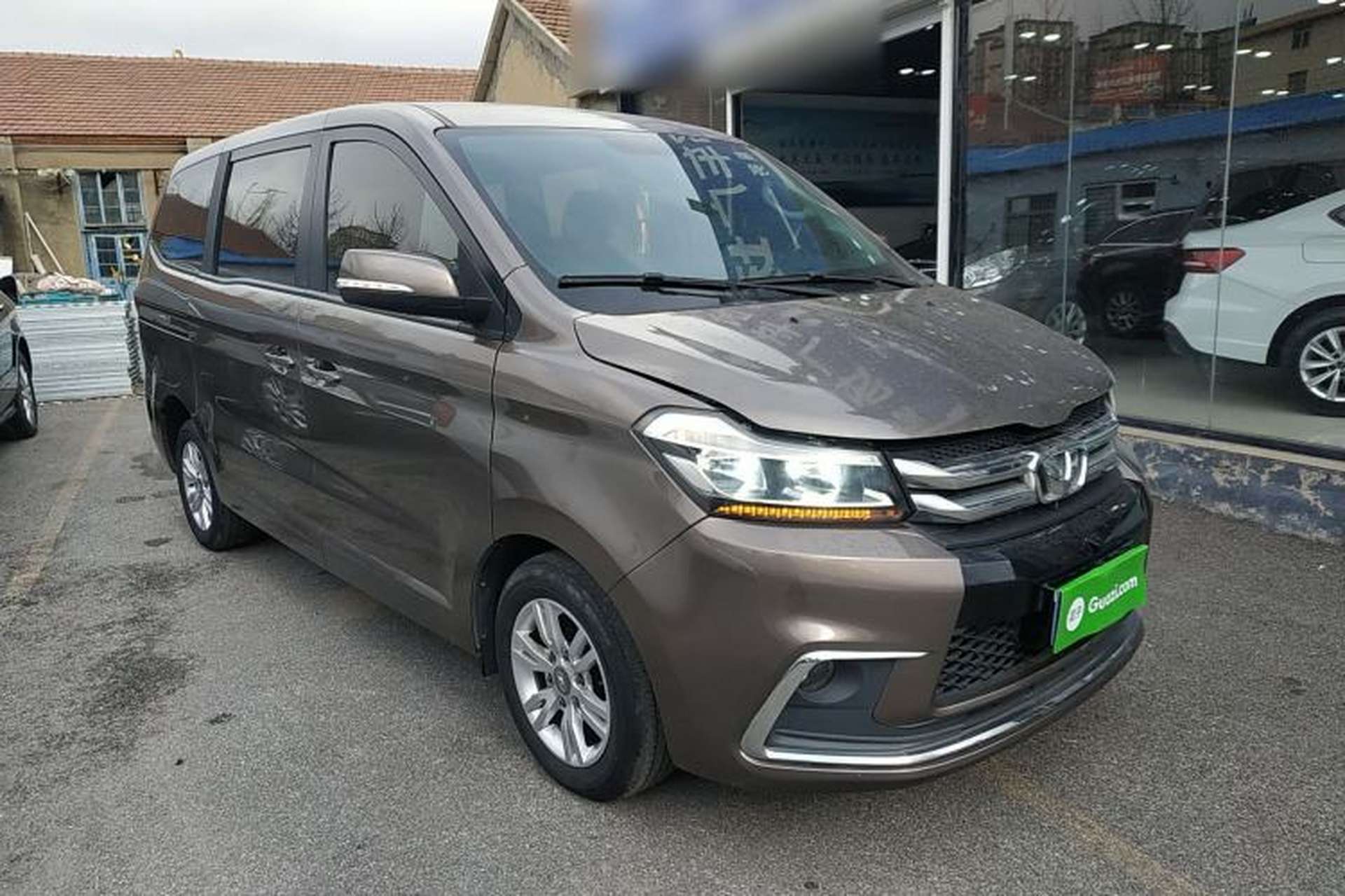 Used Huasong 7 2017 2.0T Automatic Standard Edition Front Right 45 Deg