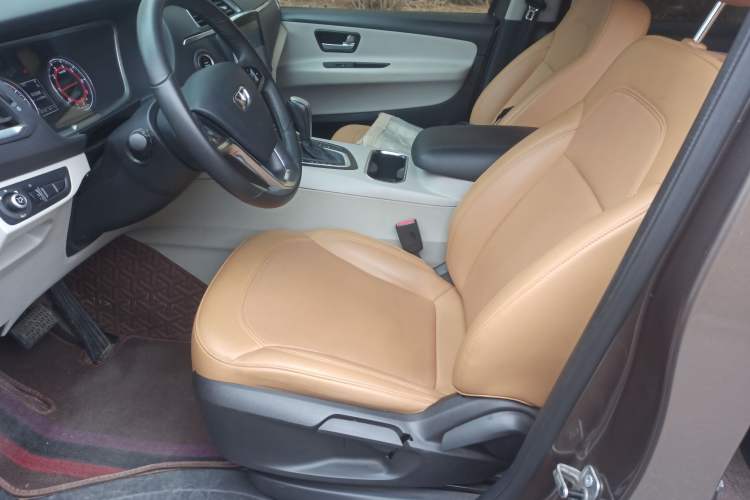 Used Huasong 7 2017 2.0T Automatic Elite Edition Left Front Seat