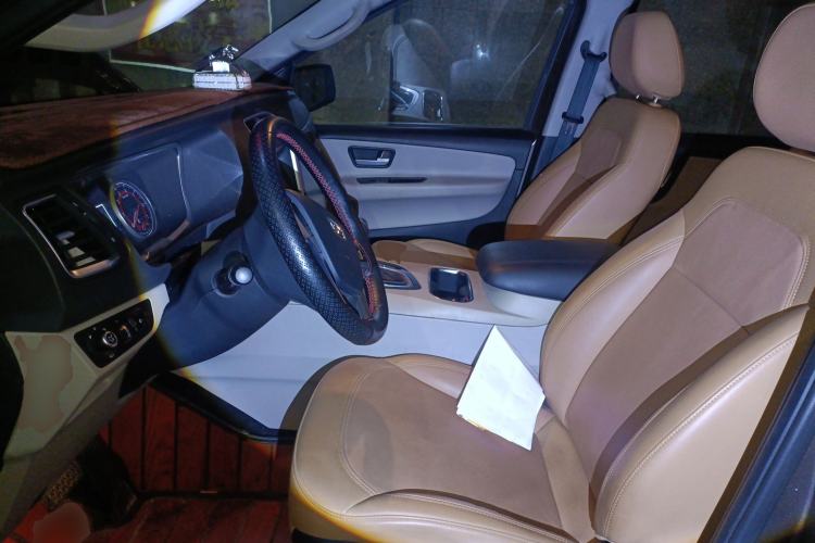 Used Huasong 7 2017 2.0T Automatic Elite Edition Left Front Seat