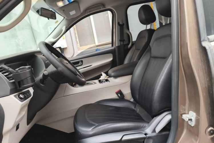 Used Huasong 7 2017 2.0T Automatic Elite Edition Left Front Seat