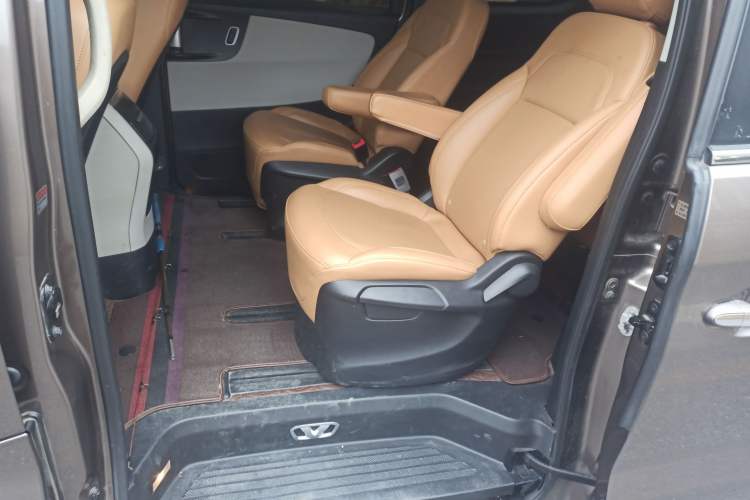 Used Huasong 7 2017 2.0T Automatic Elite Edition Left Rear Seat
