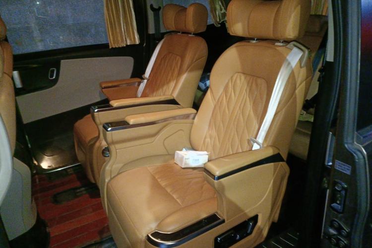 Used Huasong 7 2017 2.0T Automatic Elite Edition Left Rear Seat