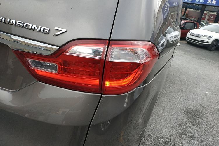 Used Huasong 7 2017 2.0T Automatic Standard Edition Right Rear Taillight