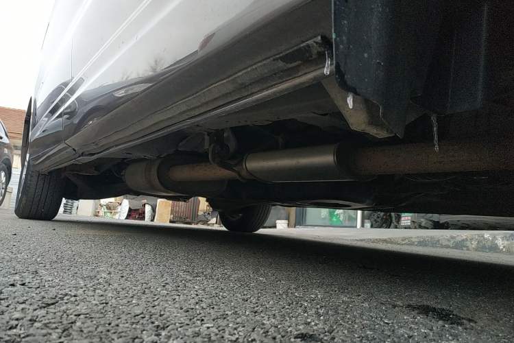 Used Huasong 7 2017 2.0T Automatic Standard Edition Right Side Sill