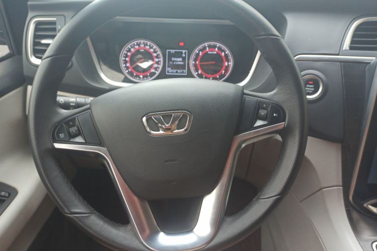 Used Huasong 7 2017 2.0T Automatic Elite Edition Steering Wheel