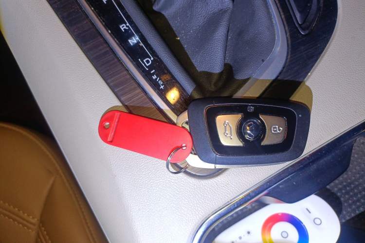 Used Huasong 7 2017 2.0T Automatic Elite Edition Vehicle Key
