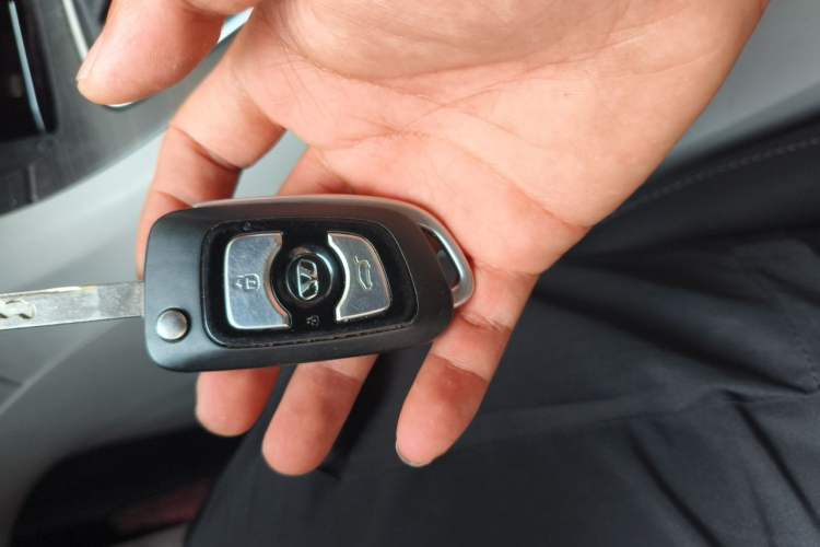 Used Huasong 7 2017 2.0T Automatic Elite Edition Vehicle Key