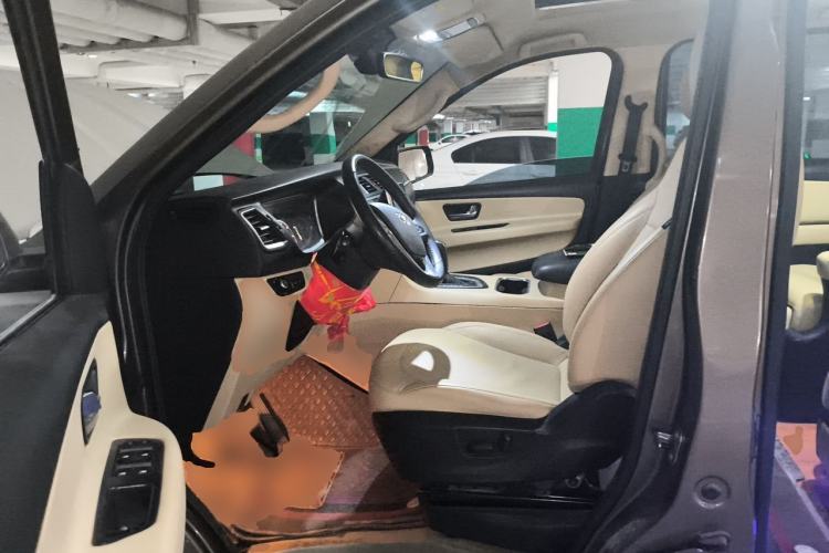 Used Huasong 7 2017 2.0T Automatic Executive Version Driver Seat
