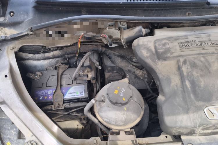 Used Huasong 7 2017 2.0T Automatic Elite Edition Engine Bay Right