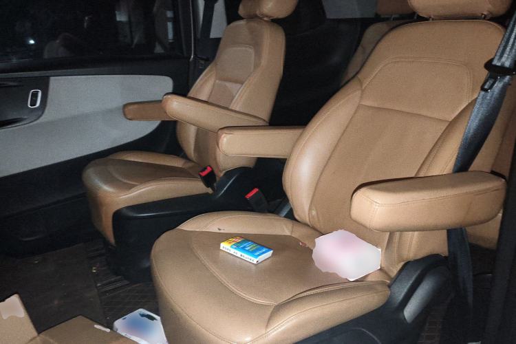 Used Huasong 7 2017 2.0T Automatic Standard Edition Left Rear Seat