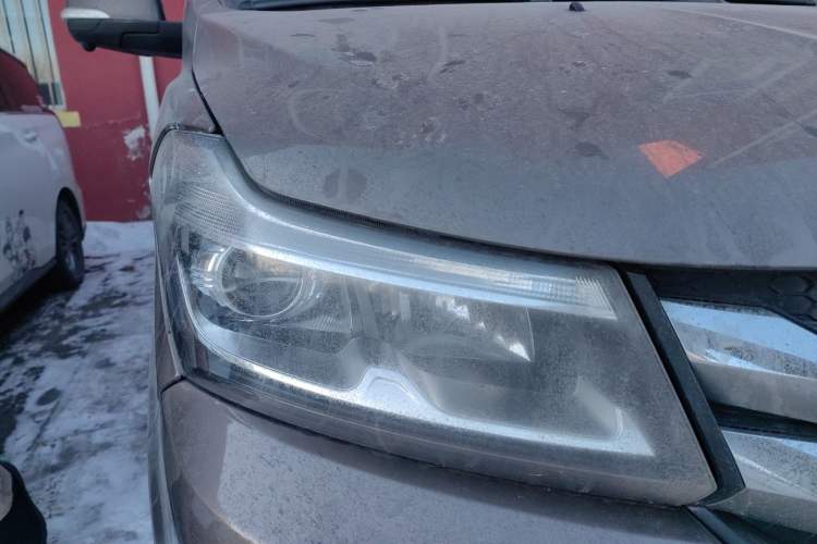 Used Huasong 7 2017 2.0T Automatic Elite Edition Right Front Headlight