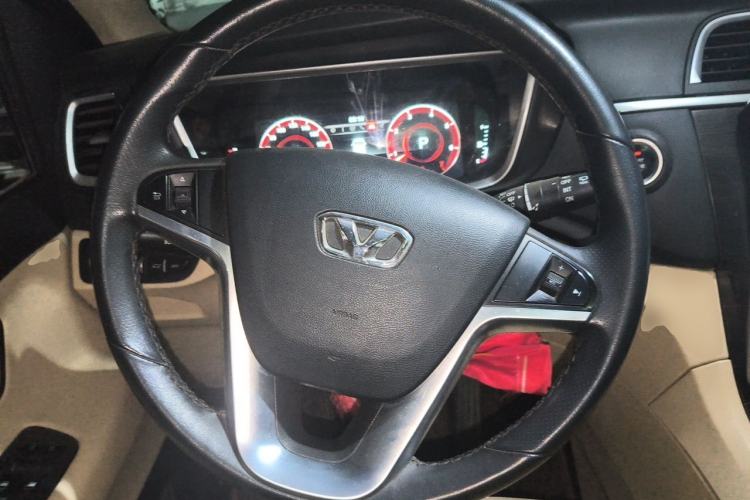 Used Huasong 7 2017 2.0T Automatic Executive Version Steering Wheel