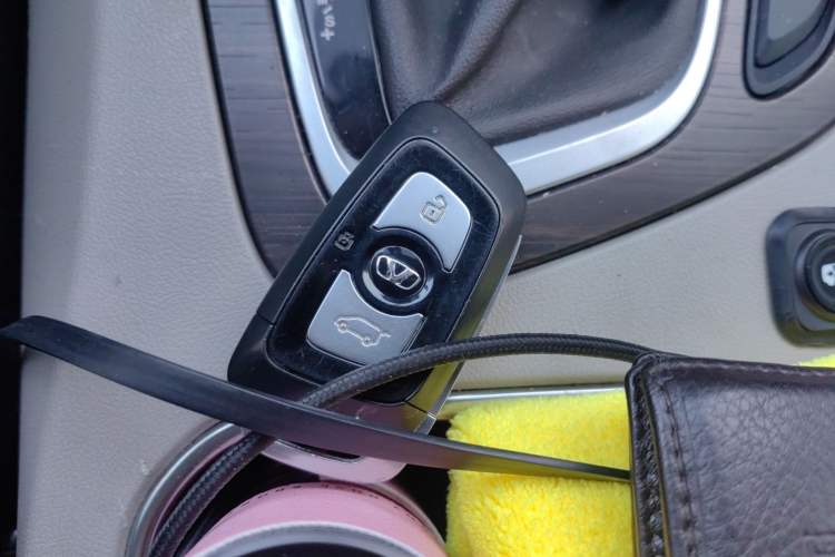 Used Huasong 7 2017 2.0T Automatic Elite Edition Vehicle Key