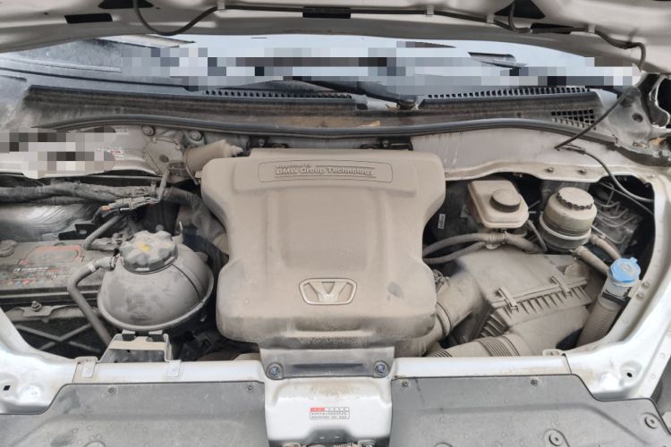 Used Huasong 7 2017 2.0T Automatic Standard Edition Engine Bay