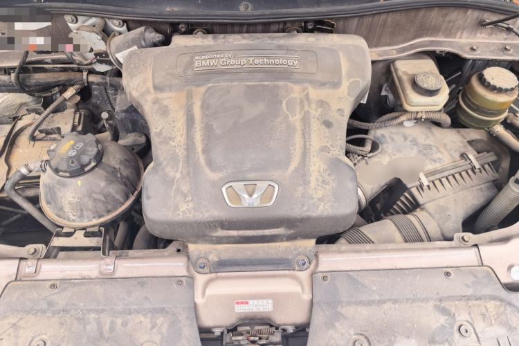Used Huasong 7 2017 2.0T Automatic Elite Edition Engine Bay