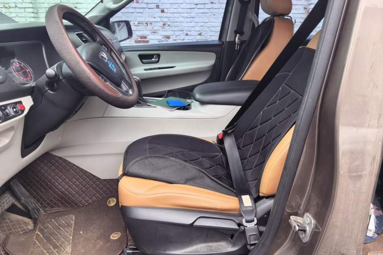 Used Huasong 7 2017 2.0T Automatic Elite Edition Left Front Seat