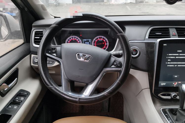 Used Huasong 7 2017 2.0T Automatic Standard Edition Steering Wheel