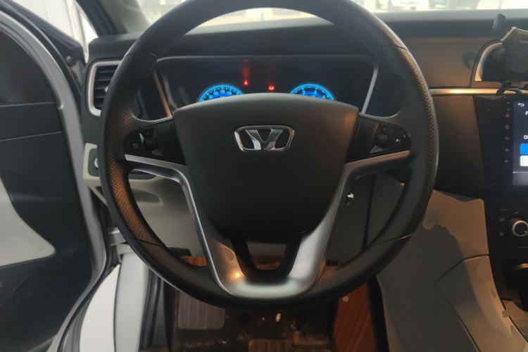 Used Huasong 7 2017 2.0T Automatic Standard Edition Steering Wheel