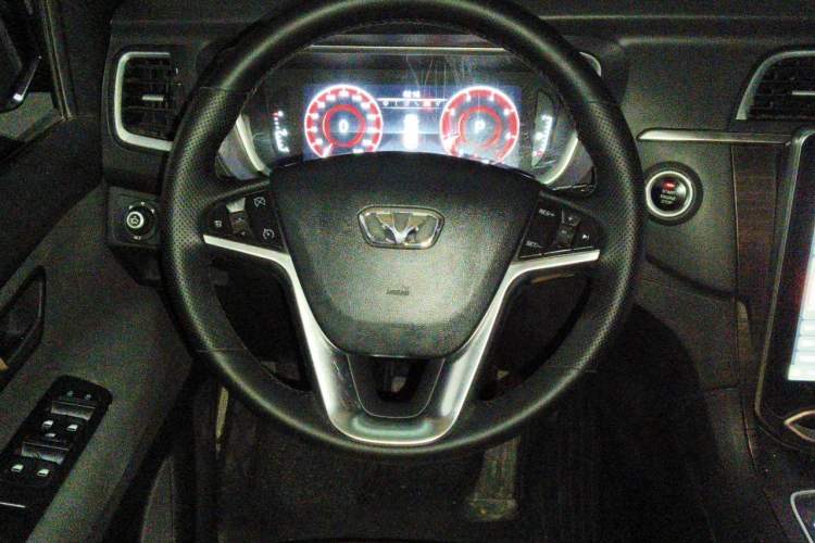 Used Huasong 7 2017 2.0T Automatic Executive Version Steering Wheel