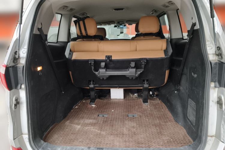 Used Huasong 7 2017 2.0T Automatic Standard Edition Trunk
