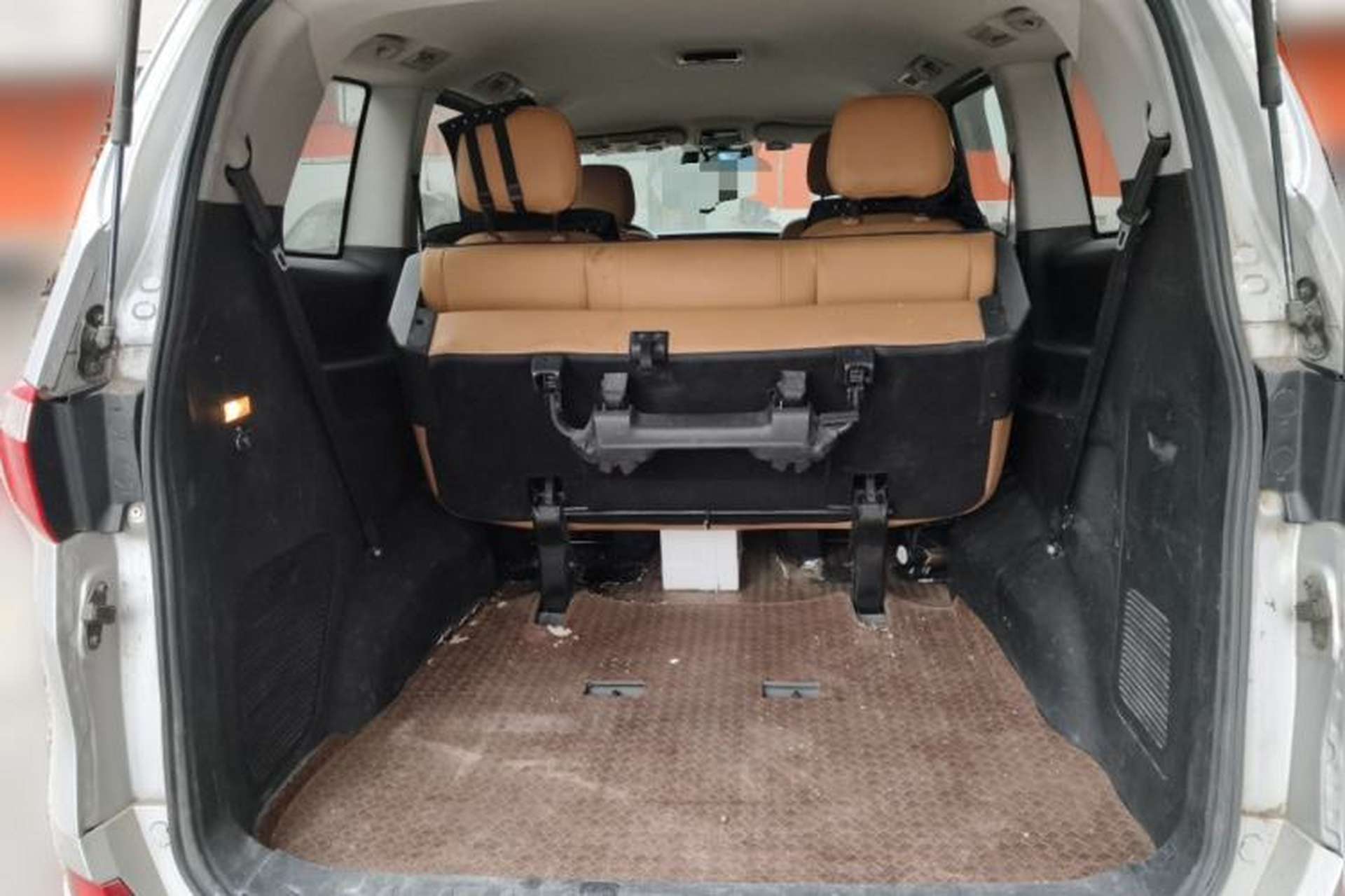 Used Huasong 7 2017 2.0T Automatic Standard Edition Trunk
