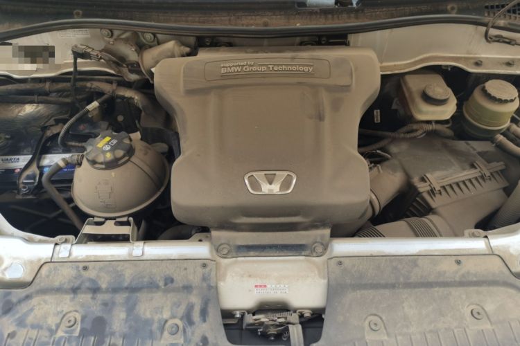 Used Huasong 7 2017 2.0T Automatic Standard Edition Engine Bay