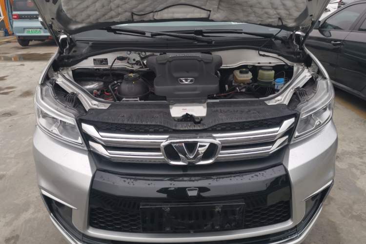 Used Huasong 7 2017 2.0T Automatic Standard Edition Engine Bay