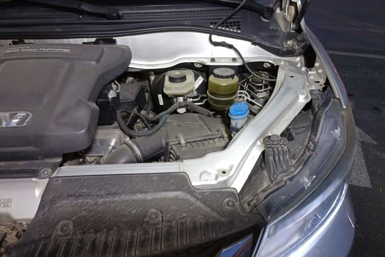 Used Huasong 7 2017 2.0T Automatic Elite Edition Engine Bay Left
