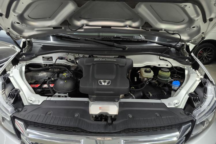 Used Huasong 7 2017 2.0T Automatic Standard Edition Engine Bay