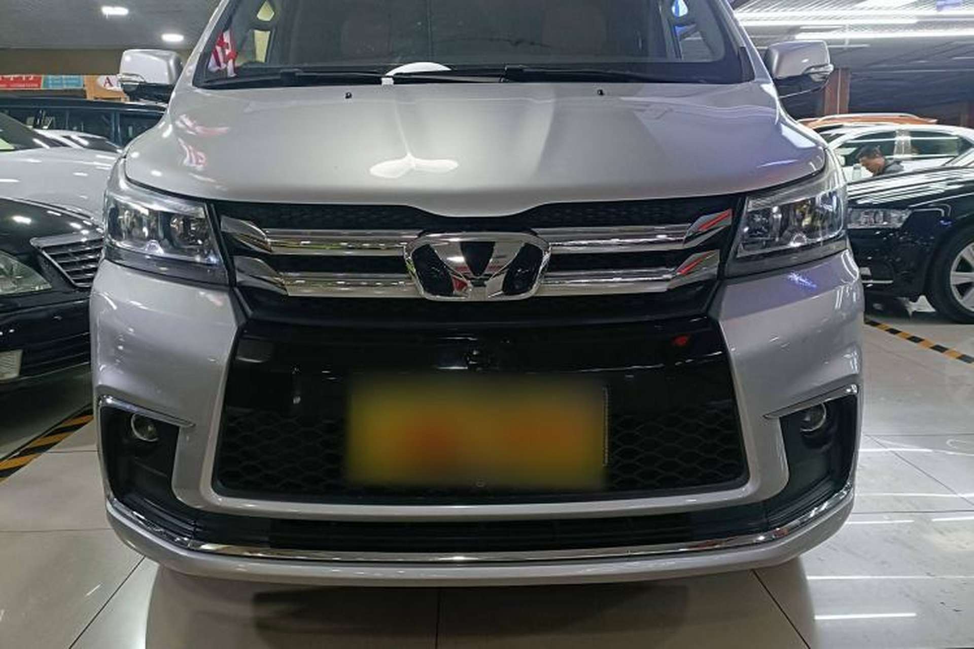 Used Huasong 7 2017 2.0T Automatic Elite Edition Exterior 1